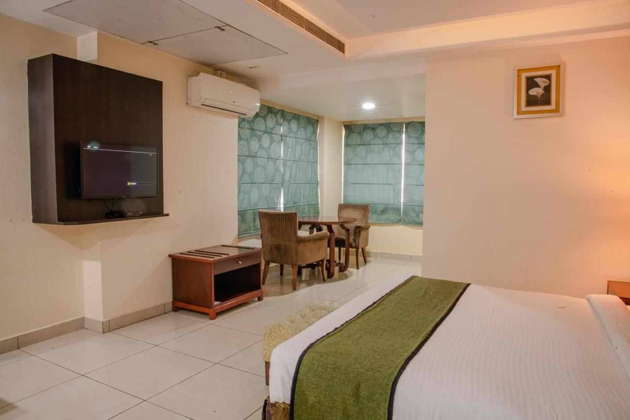 Hotel Gateway Grandeur Guwahati Eksteriør bilde