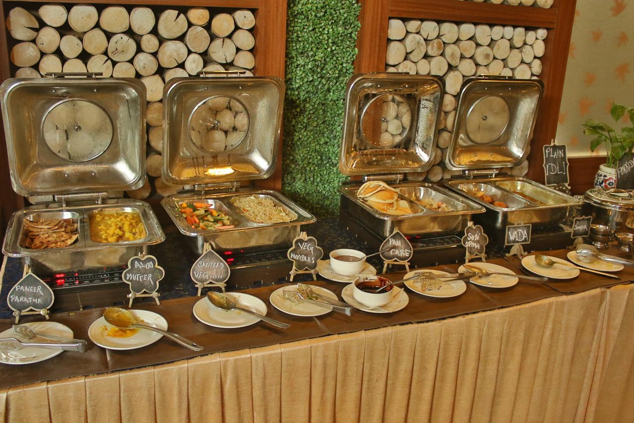 Hotel Gateway Grandeur Guwahati Eksteriør bilde